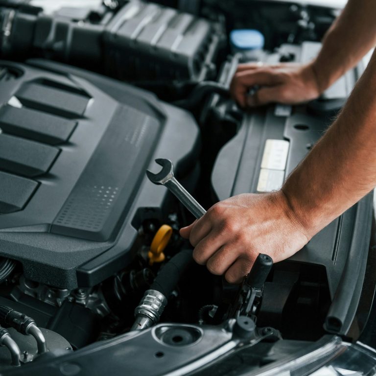 Automechaniker Automechaniker